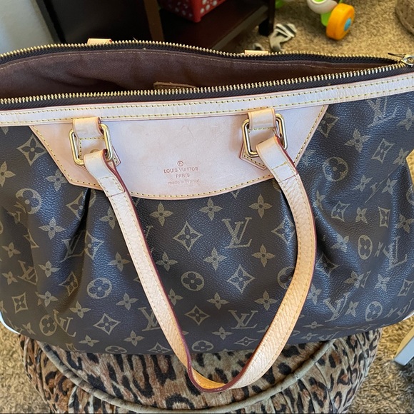 LOUIS VUITTON bag - Picture 2 of 11